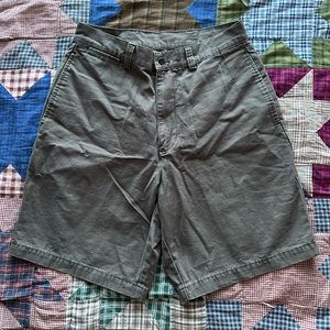 DOCKERS GREY/GREEN DRESS SHORTS